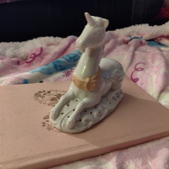 🦄 Vintage 1981 Avon Unicorn Potpourie Holder - Picture 3 of 5